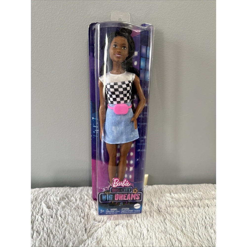 New Barbie Brooklyn Roberts Doll Big City Big Dreams Outfit and Accessories